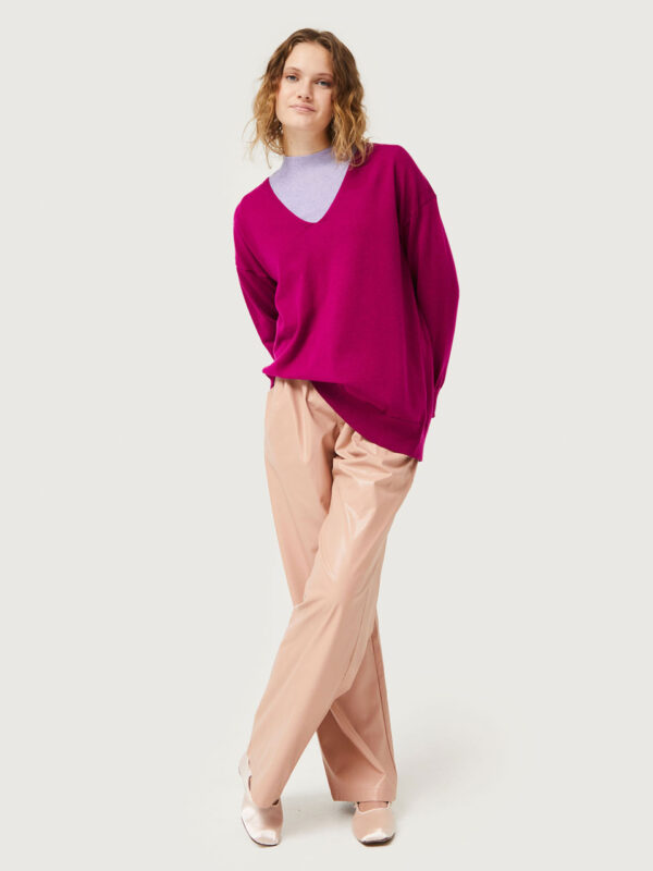 Compania Fantastica Fuchsia V-neck sweater