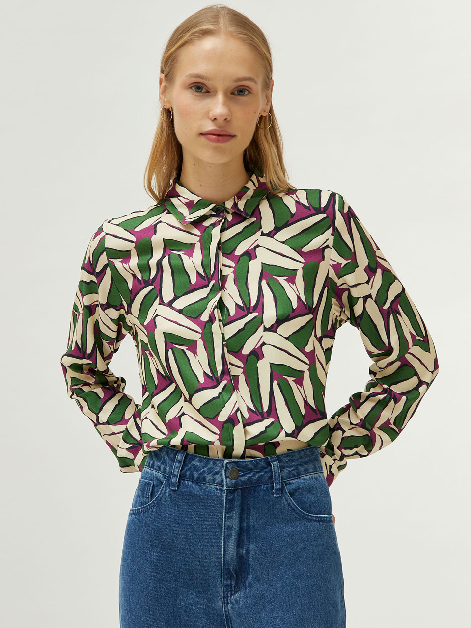 Compania Fantastica Green Geometric Shirt