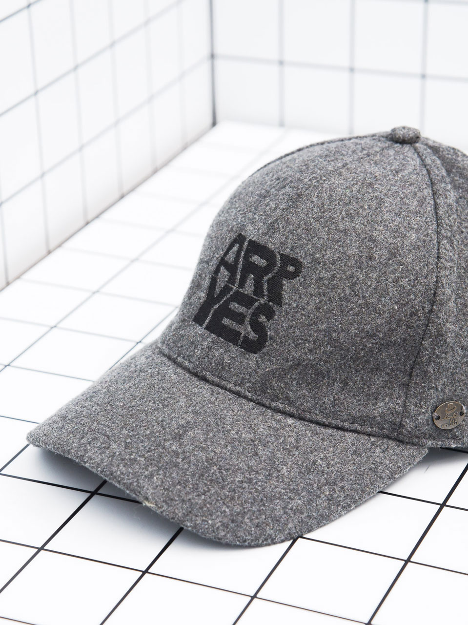 Arpyes Forwaed Hat Grey